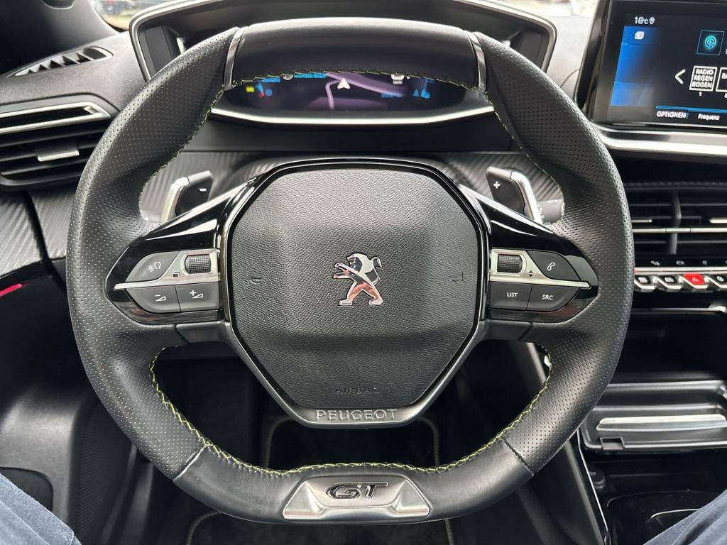 Peugeot 2008 GT 1.2 PureTech El. Panodach Navi Digitales