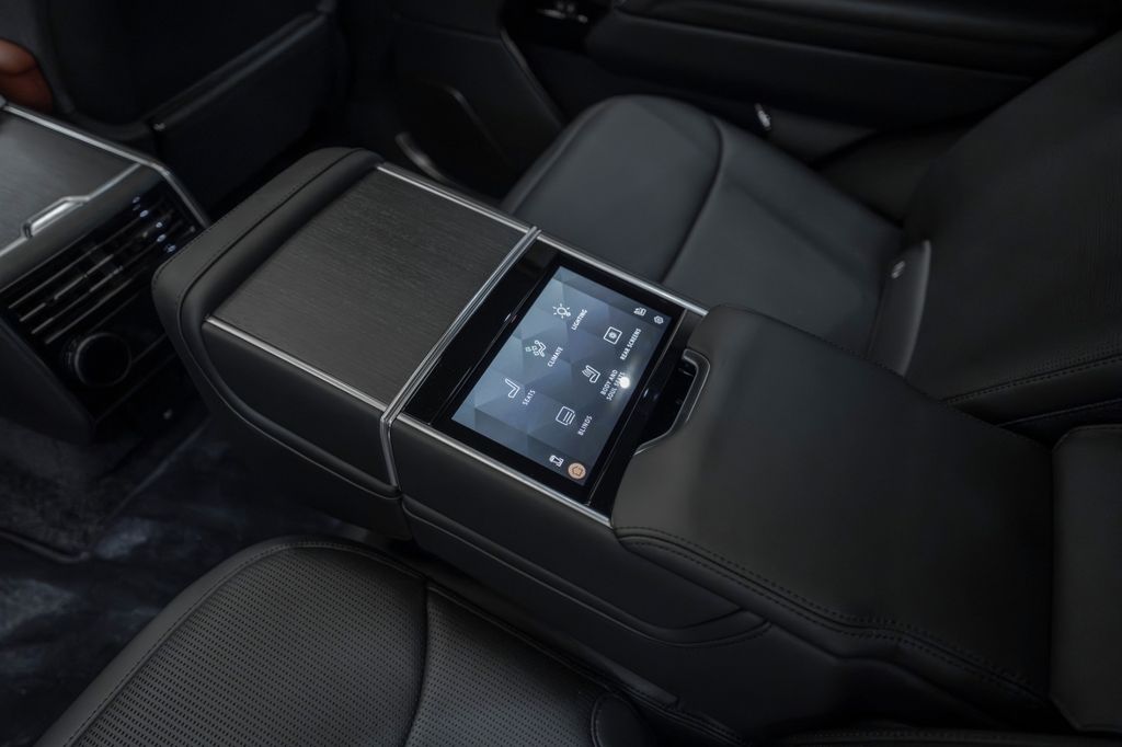 Range Rover P615 SV LWB 2026 BLACK/RED SUITE - Bild 30