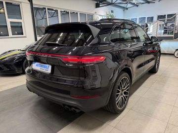 Porsche Cayenne - 4