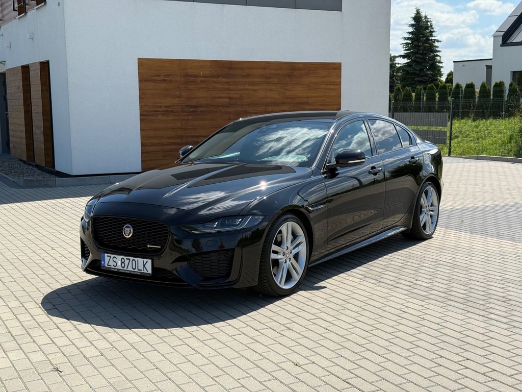 Jaguar XE