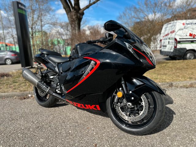 Suzuki Hayabusa GSX1300R Power Edition