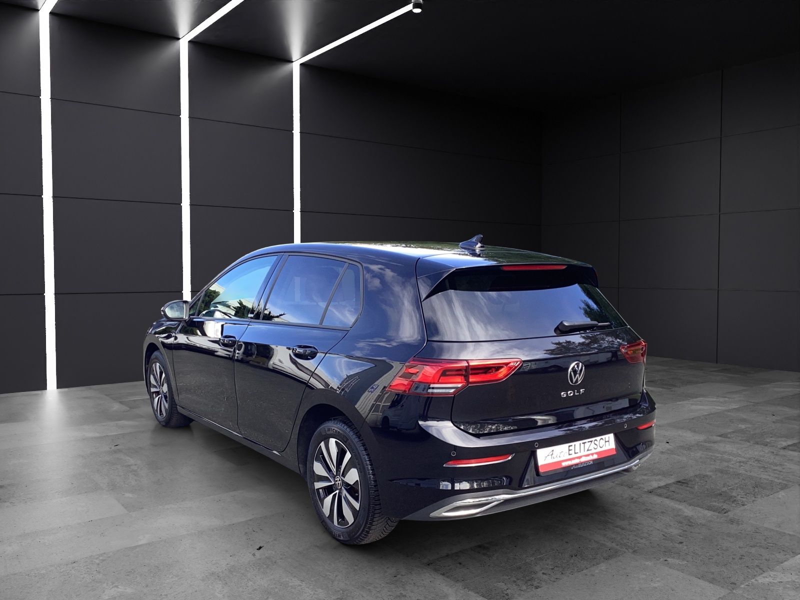 Fahrzeugabbildung Volkswagen Golf VIII TDI 1,99% DSG AHK ACC Kamera LED AID N