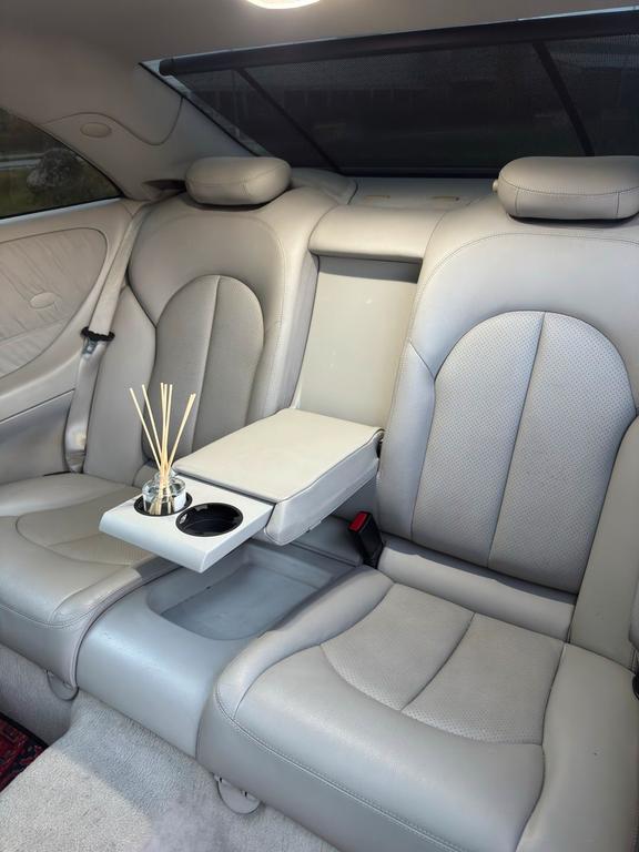 Mercedes-Benz CLK 320