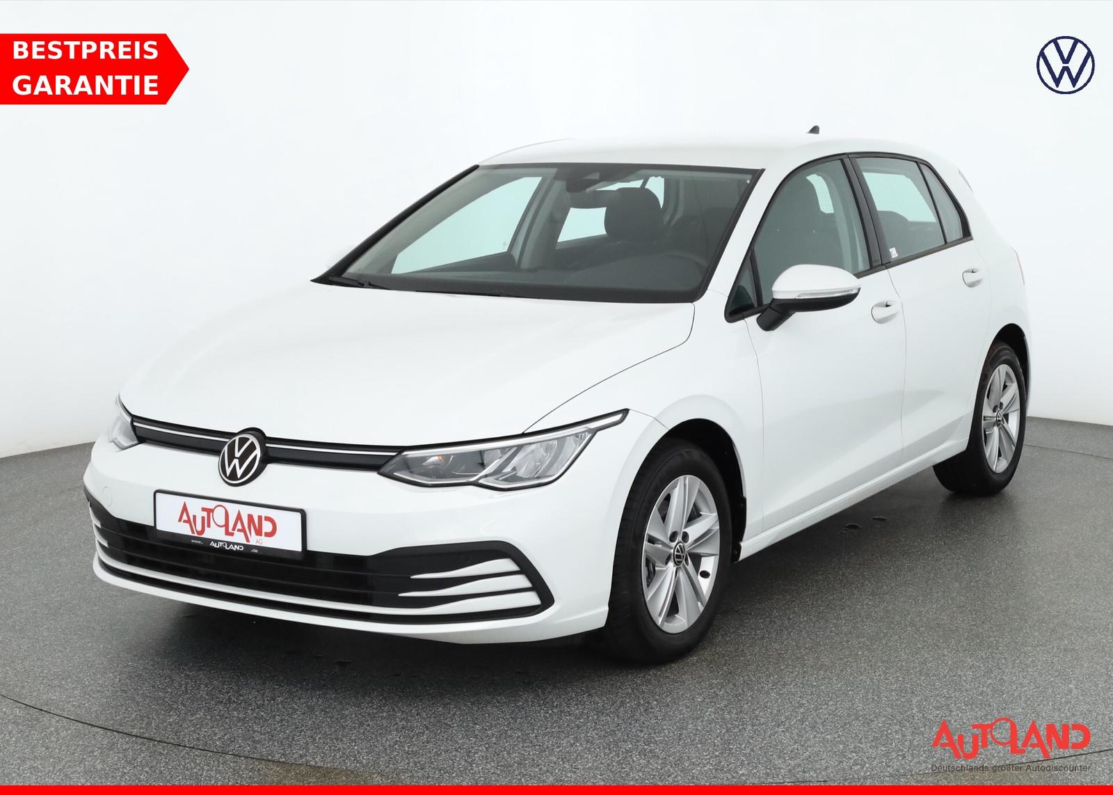 Volkswagen Golf VIII 1.0 eTSI DSG Life LED Navi ACC DAB