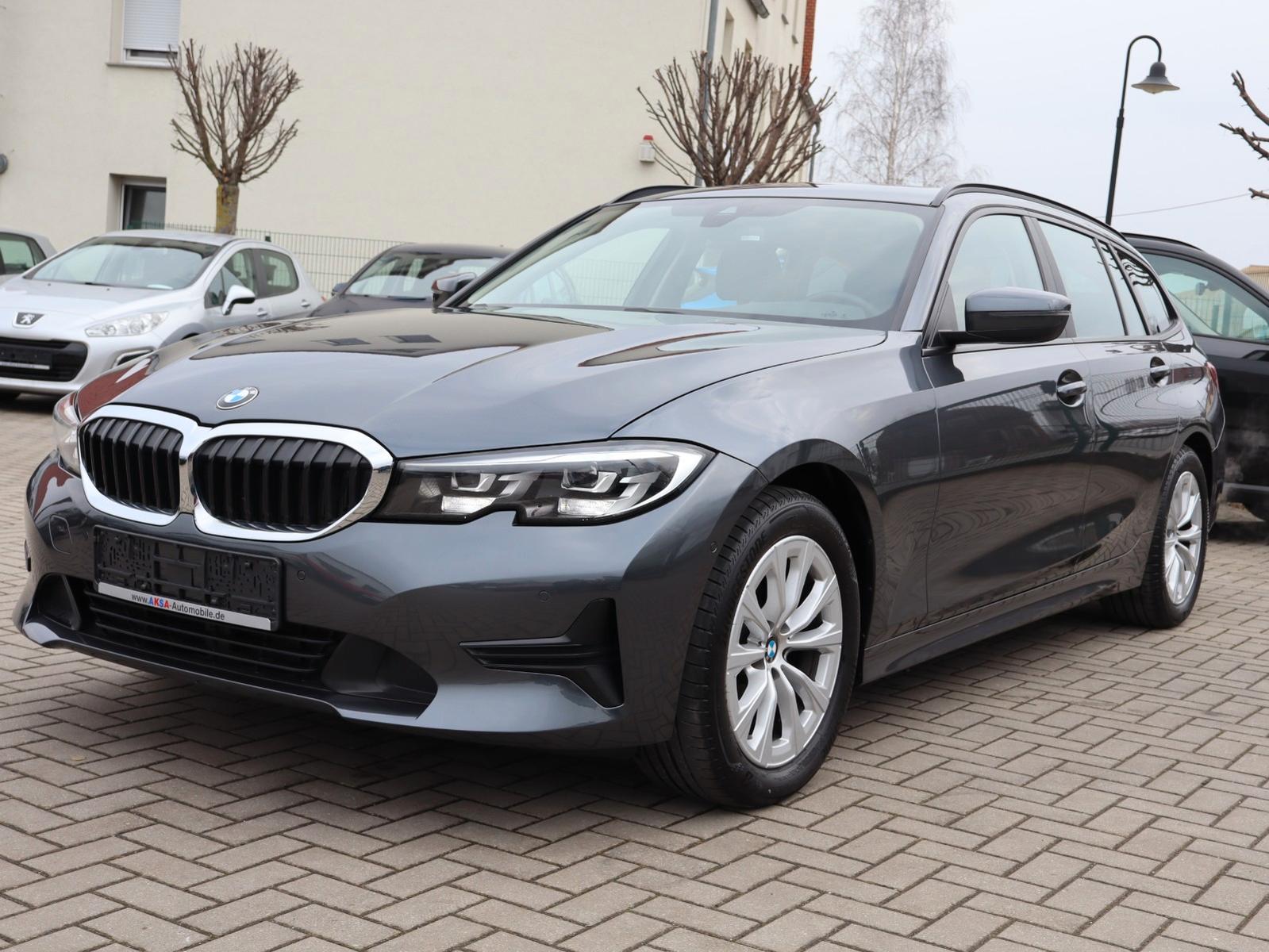 BMW 318i Touring Advantage Auto