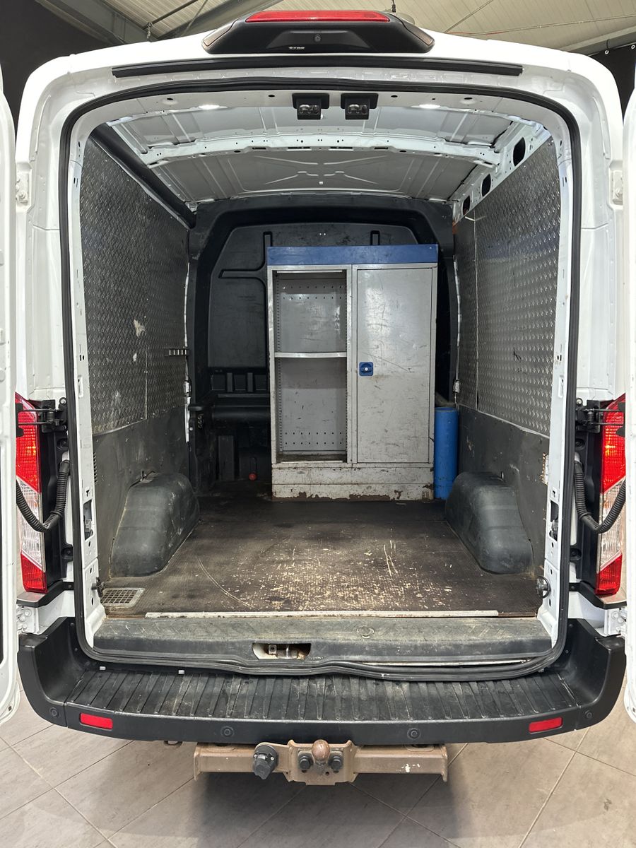 Fahrzeugabbildung Ford Transit 350 L3H2 DoKa AHK+KAMERA+STANDHEIZUNG+PP