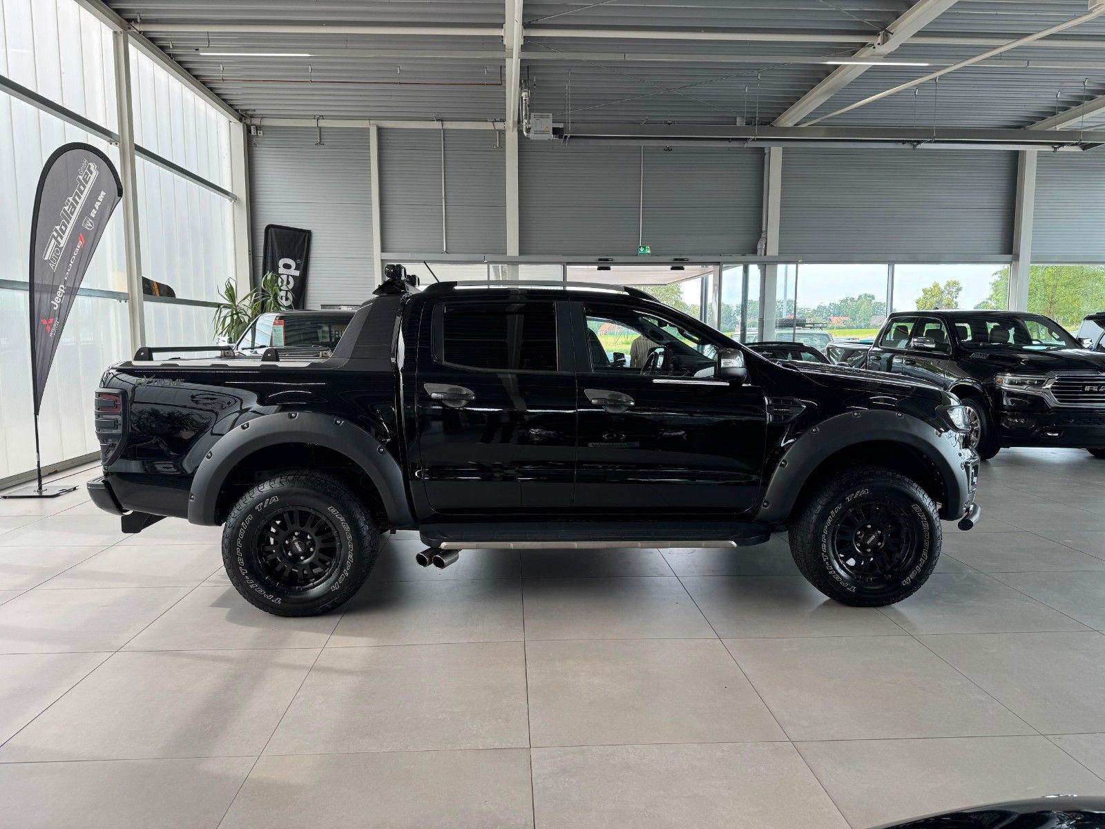 Fahrzeugabbildung Ford Ranger 2.0 TDCi Aut. Panther Wildtrak DoKa 4x4
