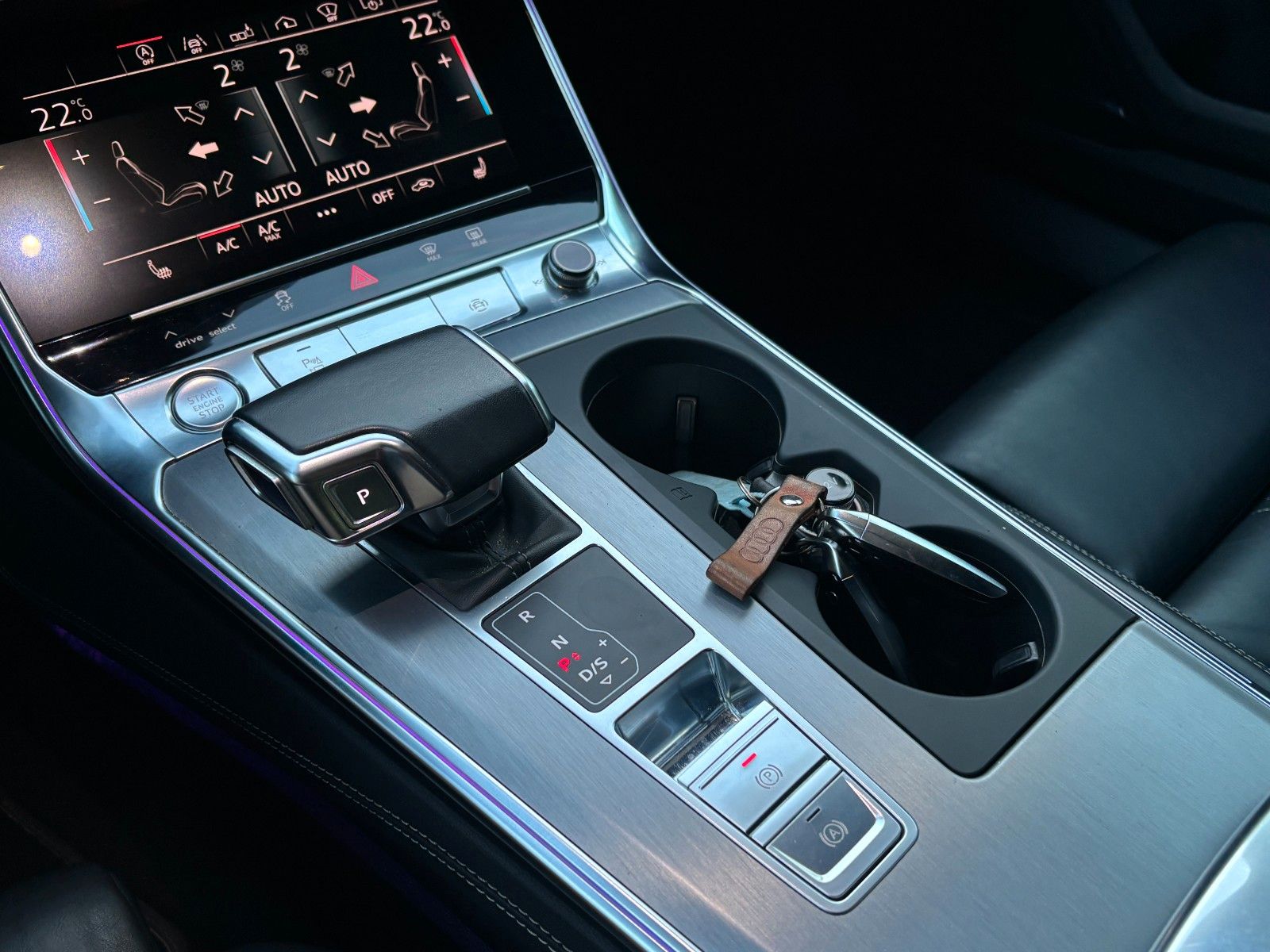 Fahrzeugabbildung Audi A6 Avant 50 TDI *S-Line*Pano*HUD*B&O*Kamera