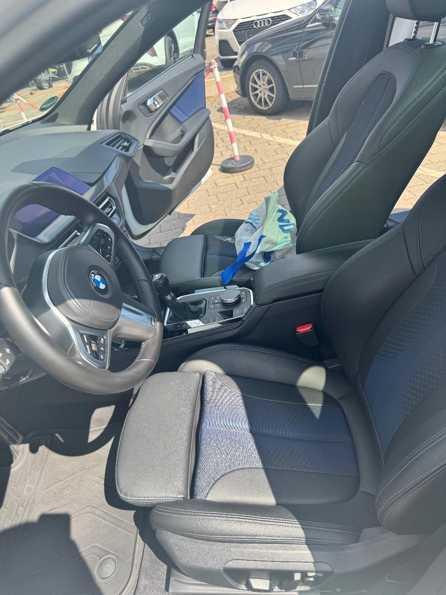 BMW 118 i / MPaket / Schiebedach / MwSt. ausweisbar, миниатюра 2