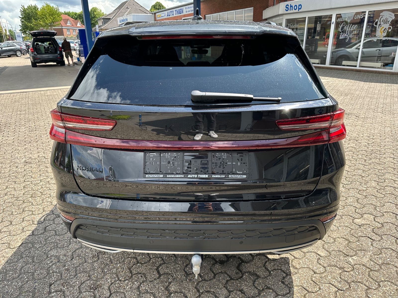 Fahrzeugabbildung SKODA Kodiaq 1.5 TSI Sportline DSG AHK/Matrix/Navi/ACC