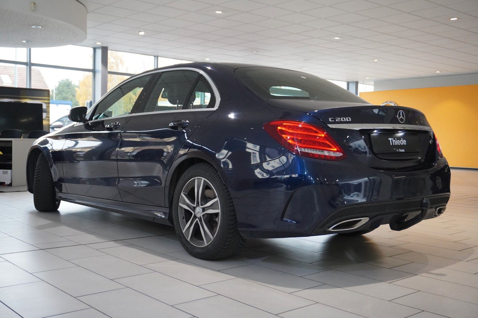 Fahrzeugabbildung Mercedes-Benz C 200 LIM. AMG LINE NAVI/LED/KAMERA/SH/SPORT/AHK