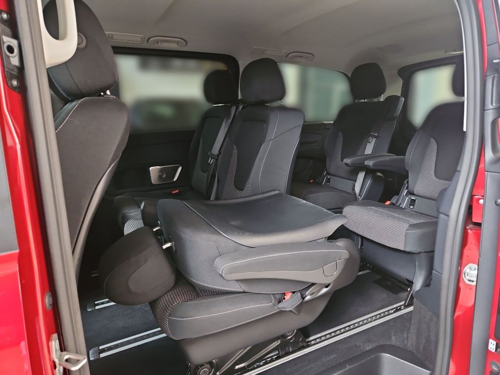 Fahrzeugabbildung Mercedes-Benz EQV 300 lang 7 Sitze BURMESTER EASYPACK LED 360°