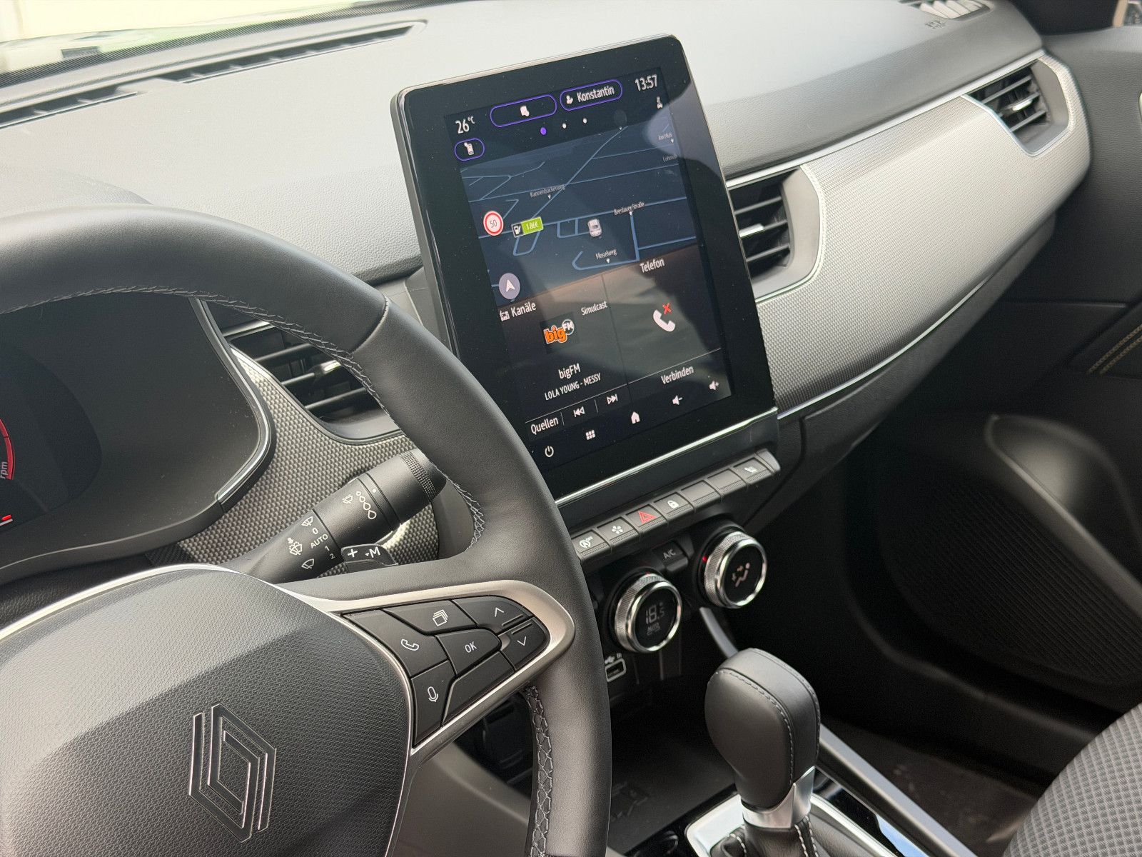 Fahrzeugabbildung Renault Arkana Techno/KAMERA/AMBIENTE/KAMERA/LEDER/ACC