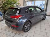 Hyundai i30 1.0 T-GDI 48V-Hybrid Trend DAB+ ISOFIX GJR - Hyundai i30 Gebrauchtwagen in Kiel