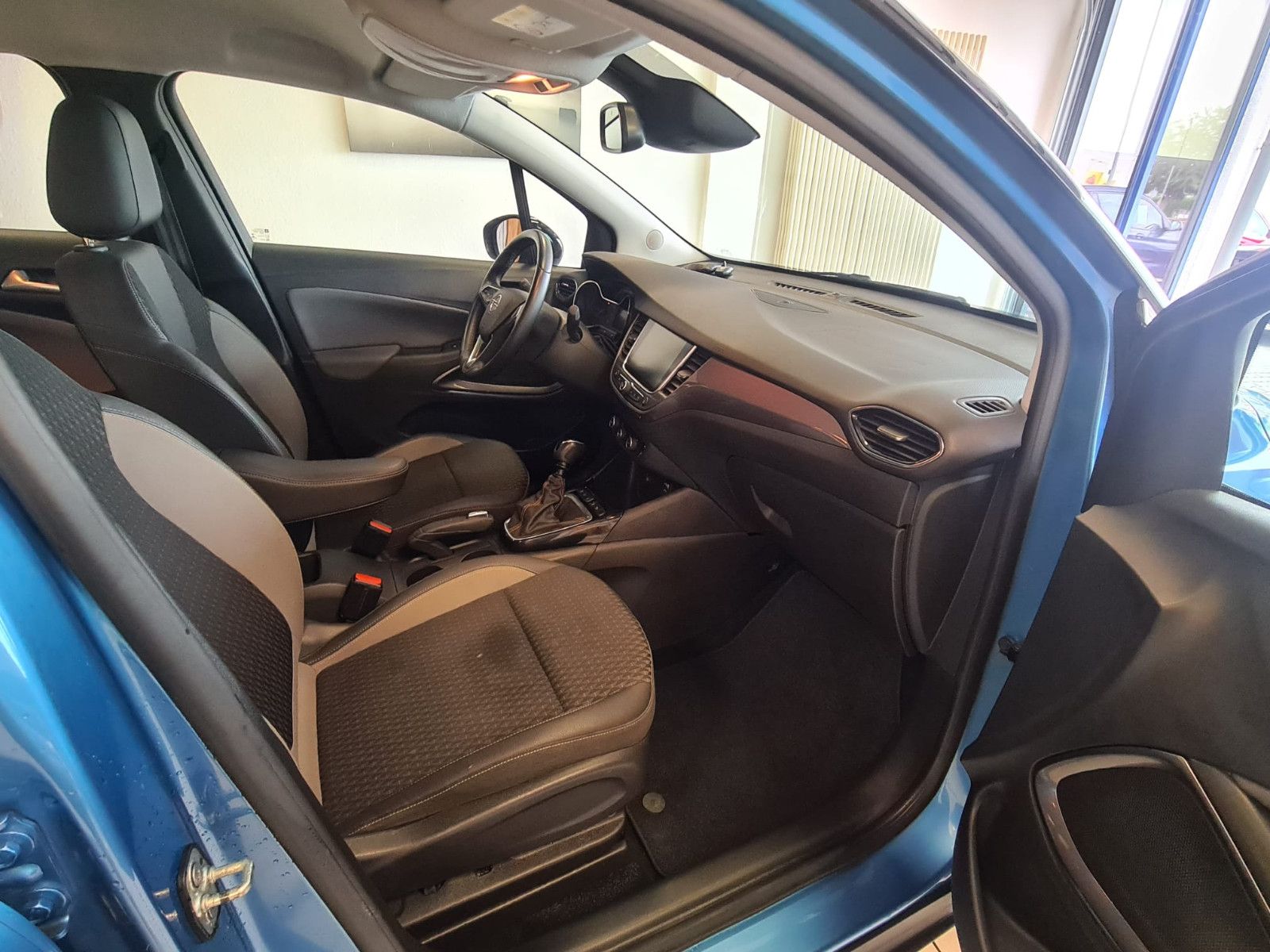 Fahrzeugabbildung Opel Crossland (X)1.2 DI Turbo /KLIMA / NAVI / KAMERA