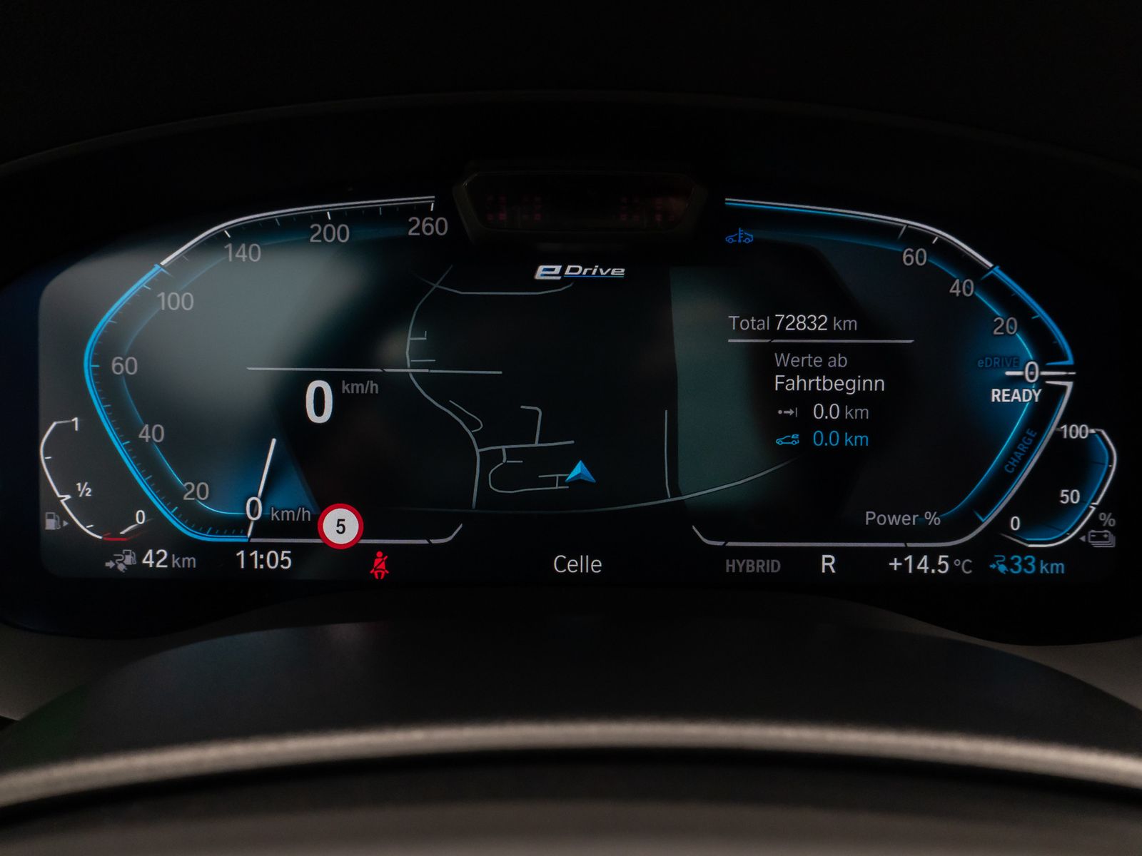 Fahrzeugabbildung BMW 530e Luxury Line Kamera DAB WLAN ACC Alarm LED