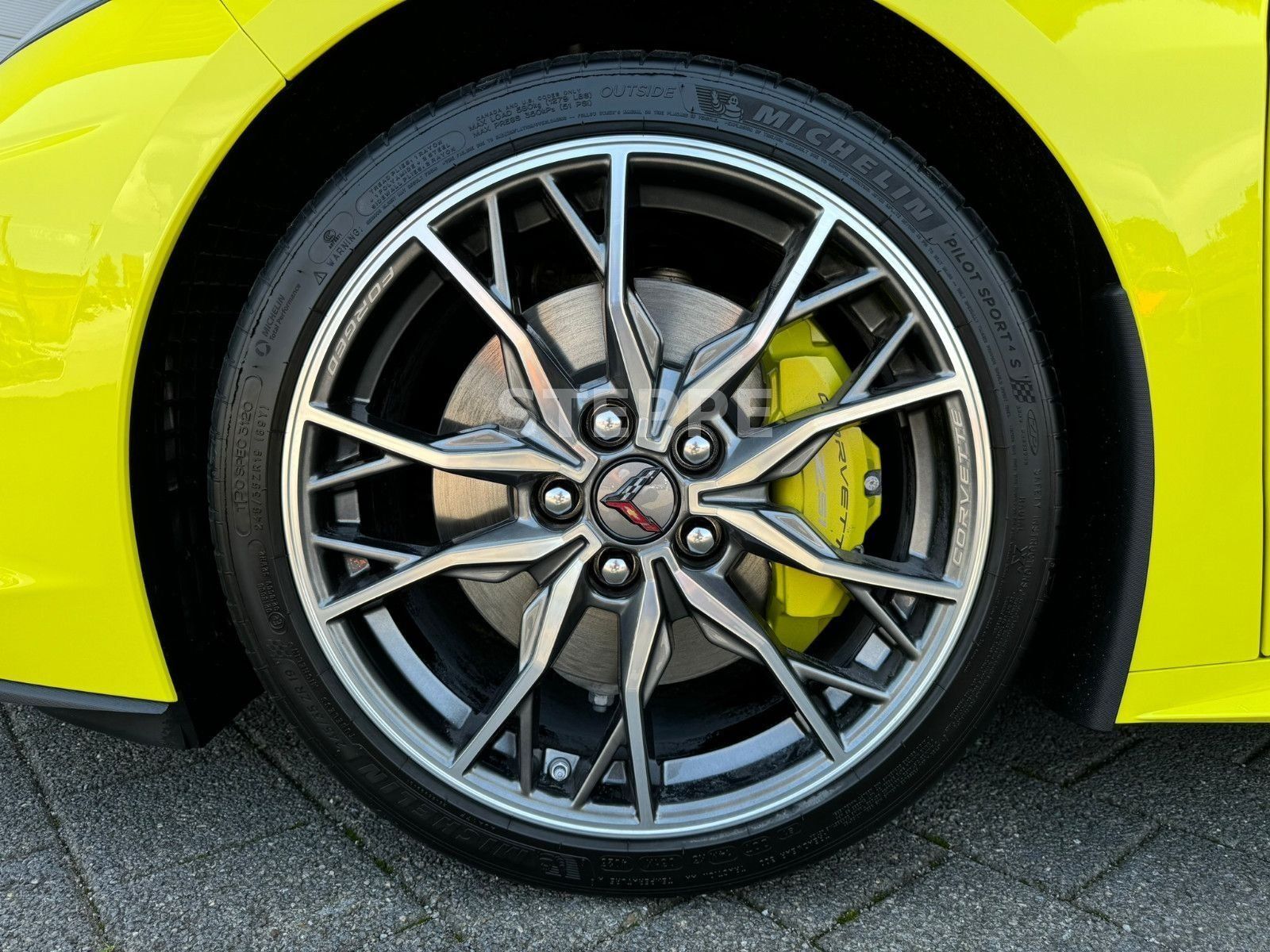 Corvette C8 Stingray Coupe 6,2 V8 3LT Europamodell STEPPE