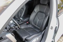 PORSCHE Cayenne S Diesel/ LUFTFAHR. PASM / PDLS+/ BOSE PORSCHE Cayenne S Diesel/ LUFTFAHR. PASM / PDLS+/ BOSE