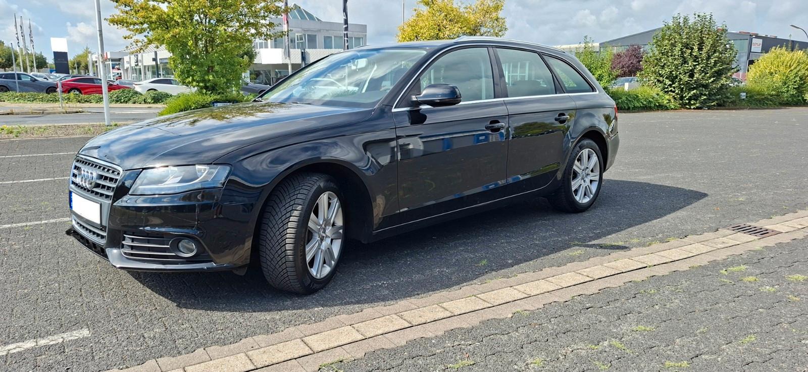 Audi A4 2011 — rear view