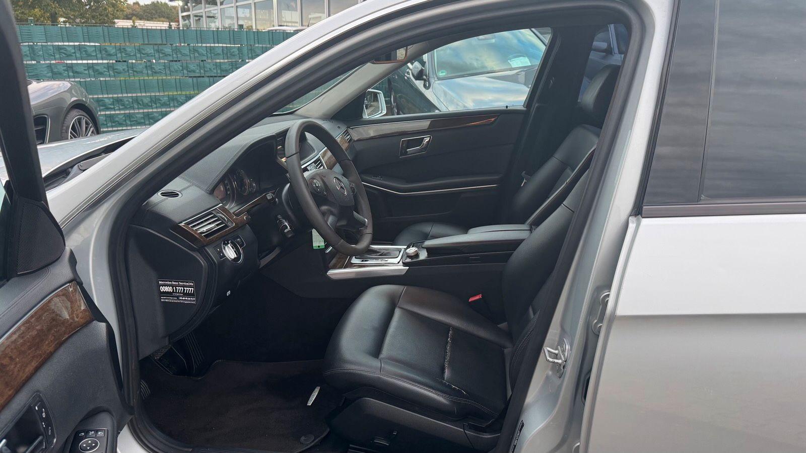 Mercedes-Benz E220 2010 — photo 9