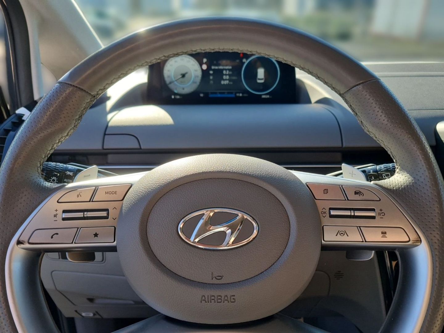 Fahrzeugabbildung Hyundai STARIA Signature 2.2 CRDi 7-Sitzer BOSE+AHK+360°