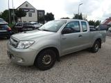 Toyota Hilux, TÜV/AU bis  Feb 2027, Motor läuft - Toyota: Motor
