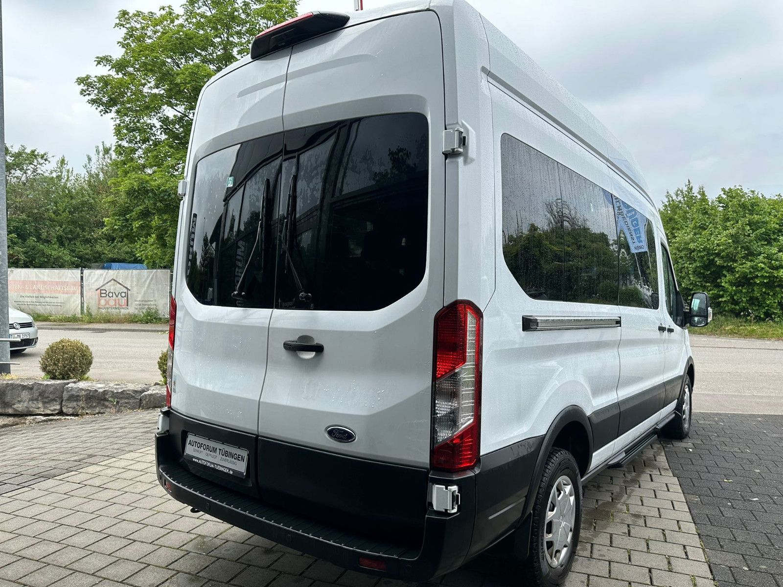 Fahrzeugabbildung Ford Transit 410 BUS L3H3 *12SITZE*ACC*SPUR*KAMERA*FS