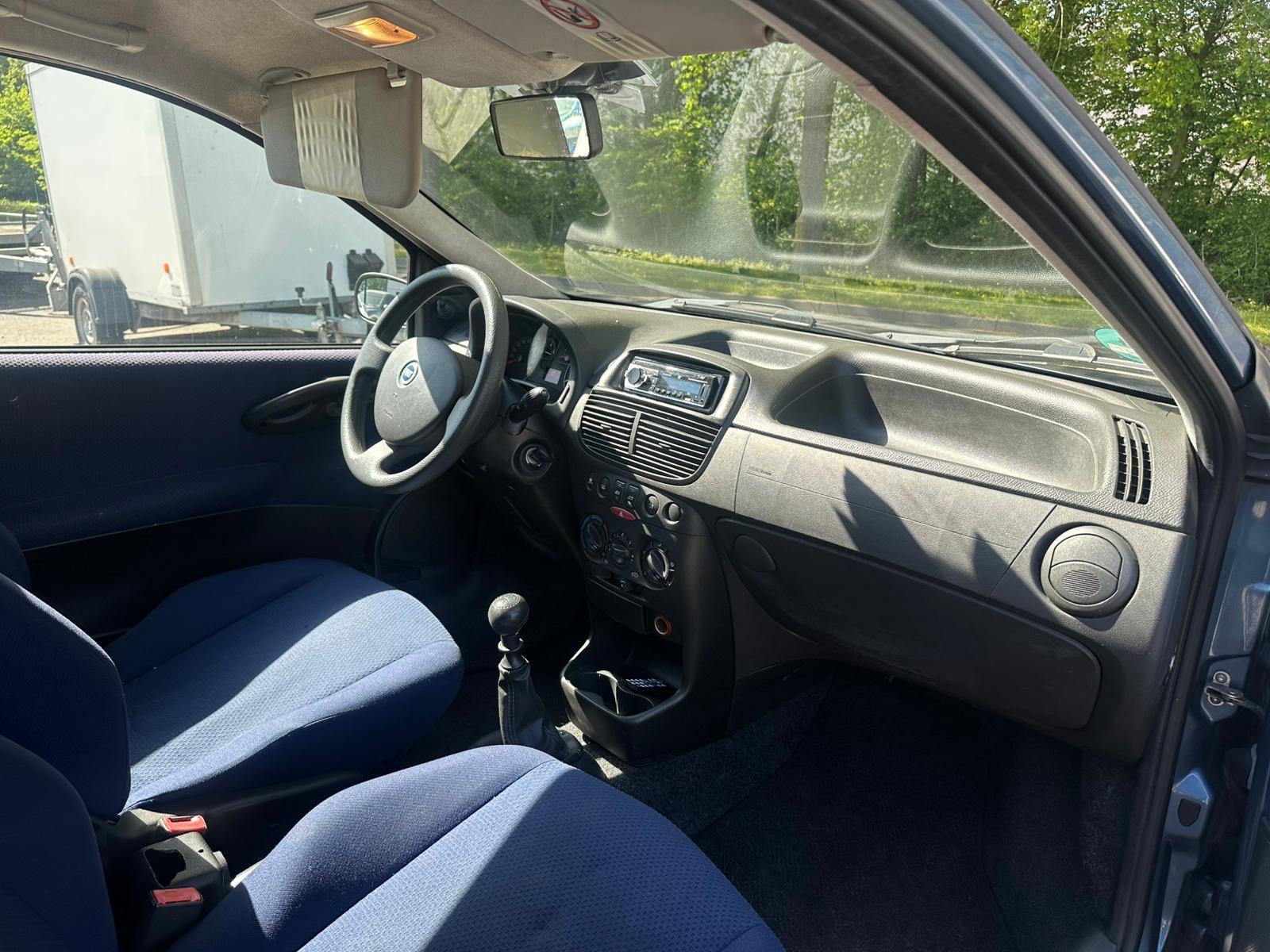 Fiat Punto 1.2 8V Active*TÜV NEU*