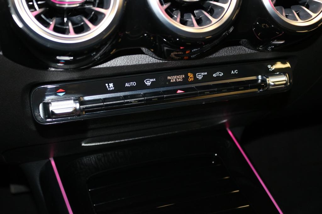 Mercedes-Benz GLB 180