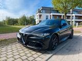 Alfa Romeo Giulia Quadrifoglio / 2.9 V6 / 375 kW / 35`000km - Alfa Romeo Giulia: V6