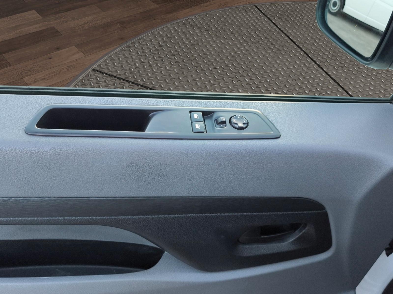 Peugeot Expert Kasten Premium L2/HUD/Automatik/SHZ/AHK/