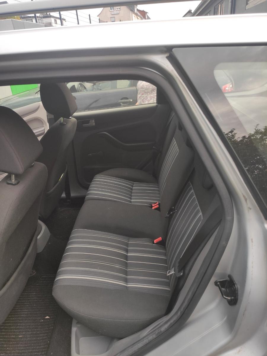 Ford Focus 2008 — photo 8