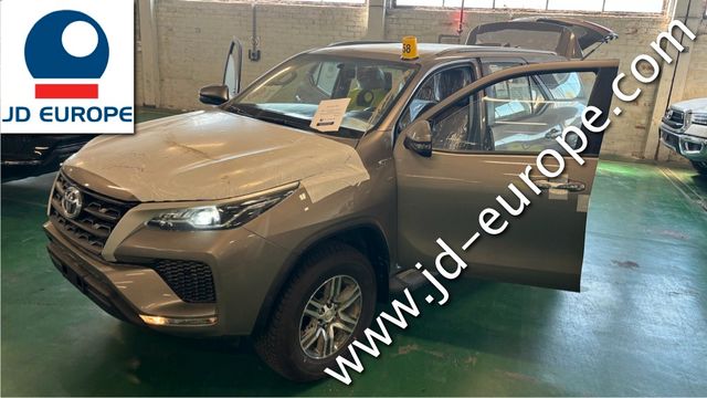 Toyota FORTUNER 2,7L PETROL - EXPORT OUT OF EU - NO COC