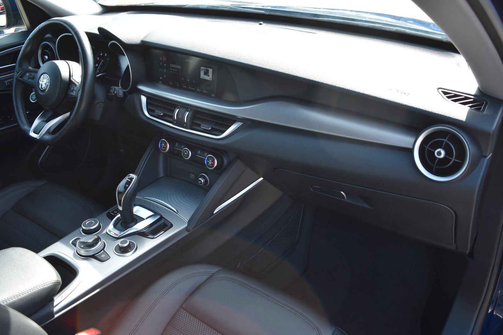 Fahrzeugabbildung Alfa Romeo Stelvio Super Q4 Keyless Go AHK