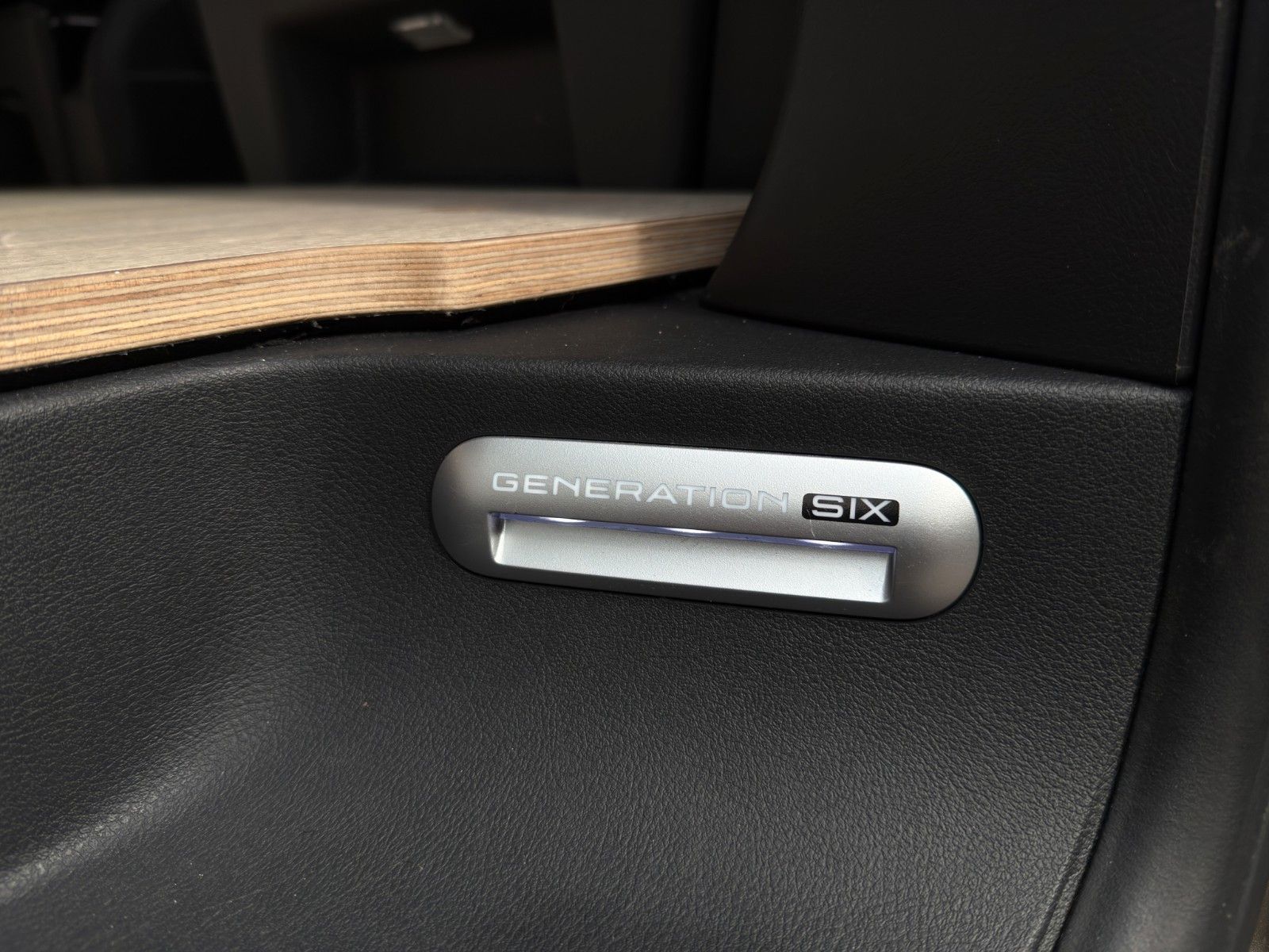 Fahrzeugabbildung Volkswagen T6.1 Multivan*Gen.6*AHK*Kamera*Zelt*Camper-Umbau