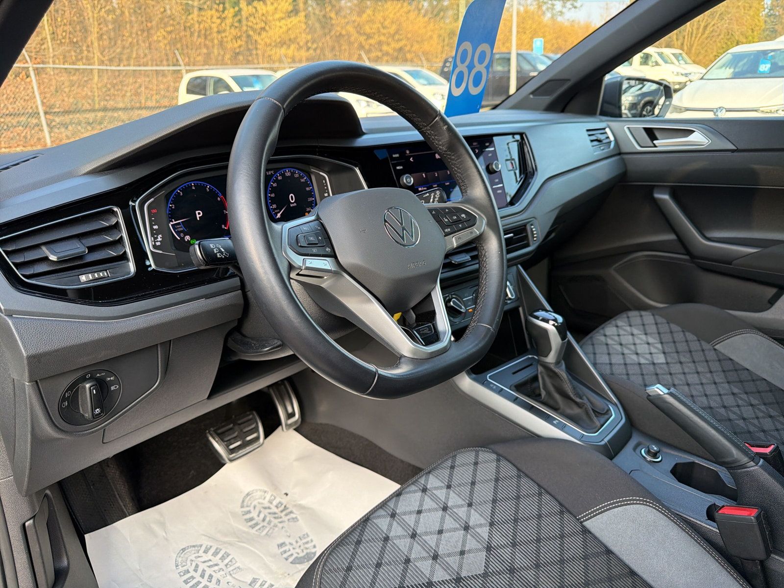 Polo R-line TSi DSG PANO Matrix Appl Car Play R-