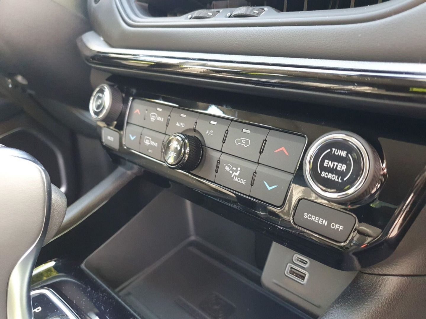 Fahrzeugabbildung Jeep Compass 1.5 MHEV ''Summit'' PANORAMADACH SOFORT