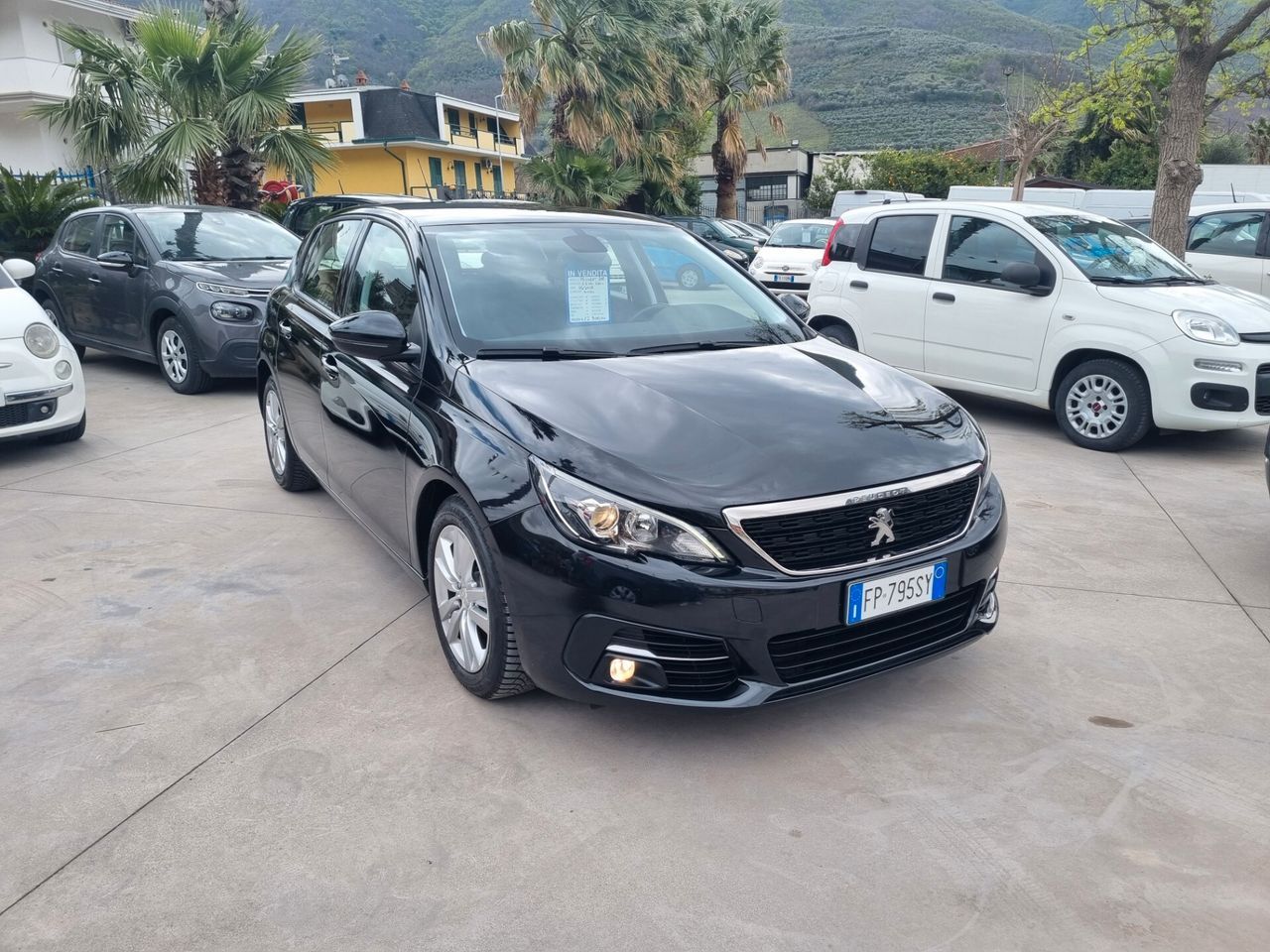 PEUGEOT 308