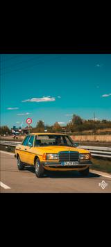 Mercedes-Benz W123 | H-Zul. | TÜV | 240D - Mercedes-Benz 240 in Bremen
