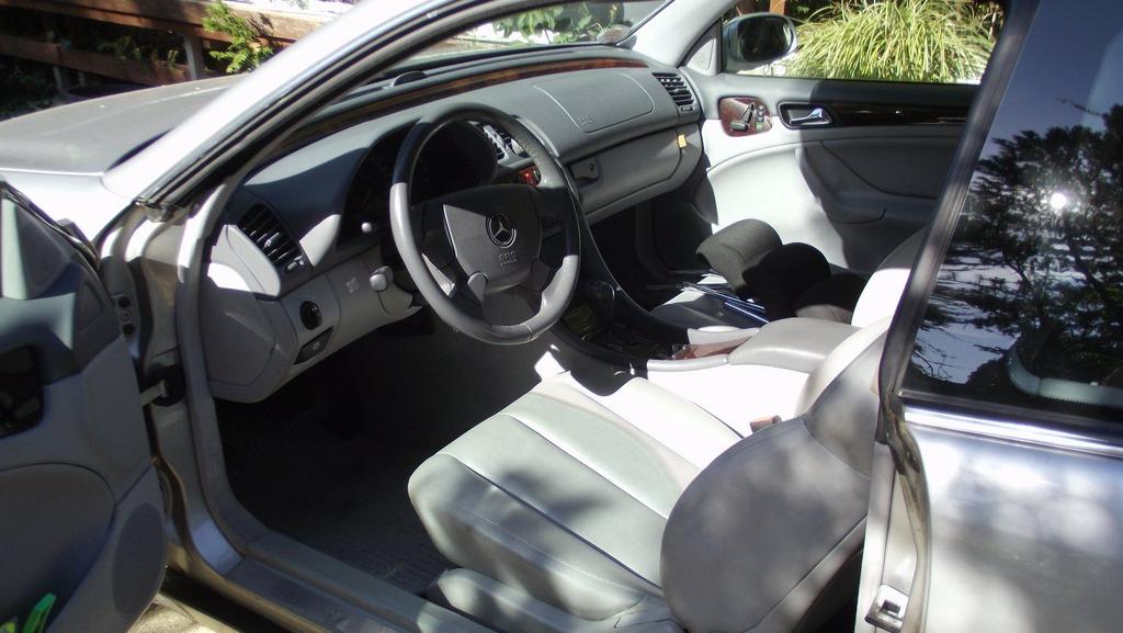 Mercedes-Benz CLK 320