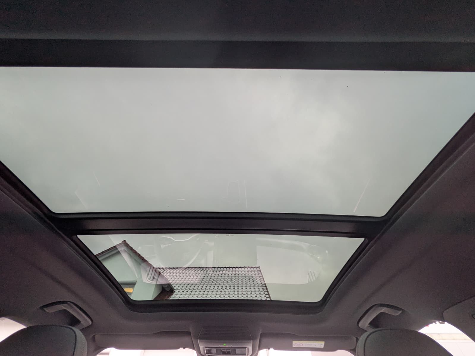 Fahrzeugabbildung CUPRA Terramar 1.5 eTSI 360°HUD*MATRIX*PANO*DCC*20"