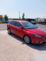 Ford Focus 1,5TDCi 88kW PowerS. ST-Line Red Turni... - Ford Focus: ST Line Red