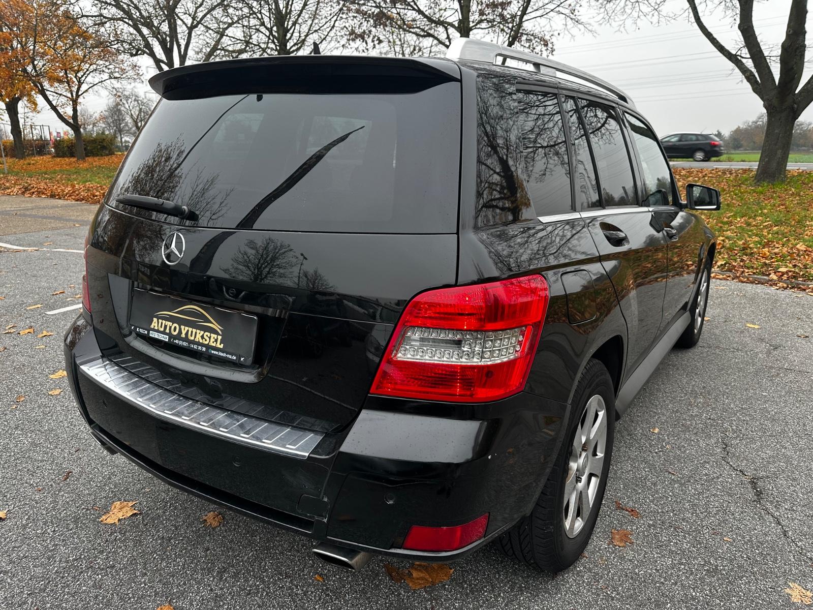 Mercedes-Benz GLK350 2010 — photo 8
