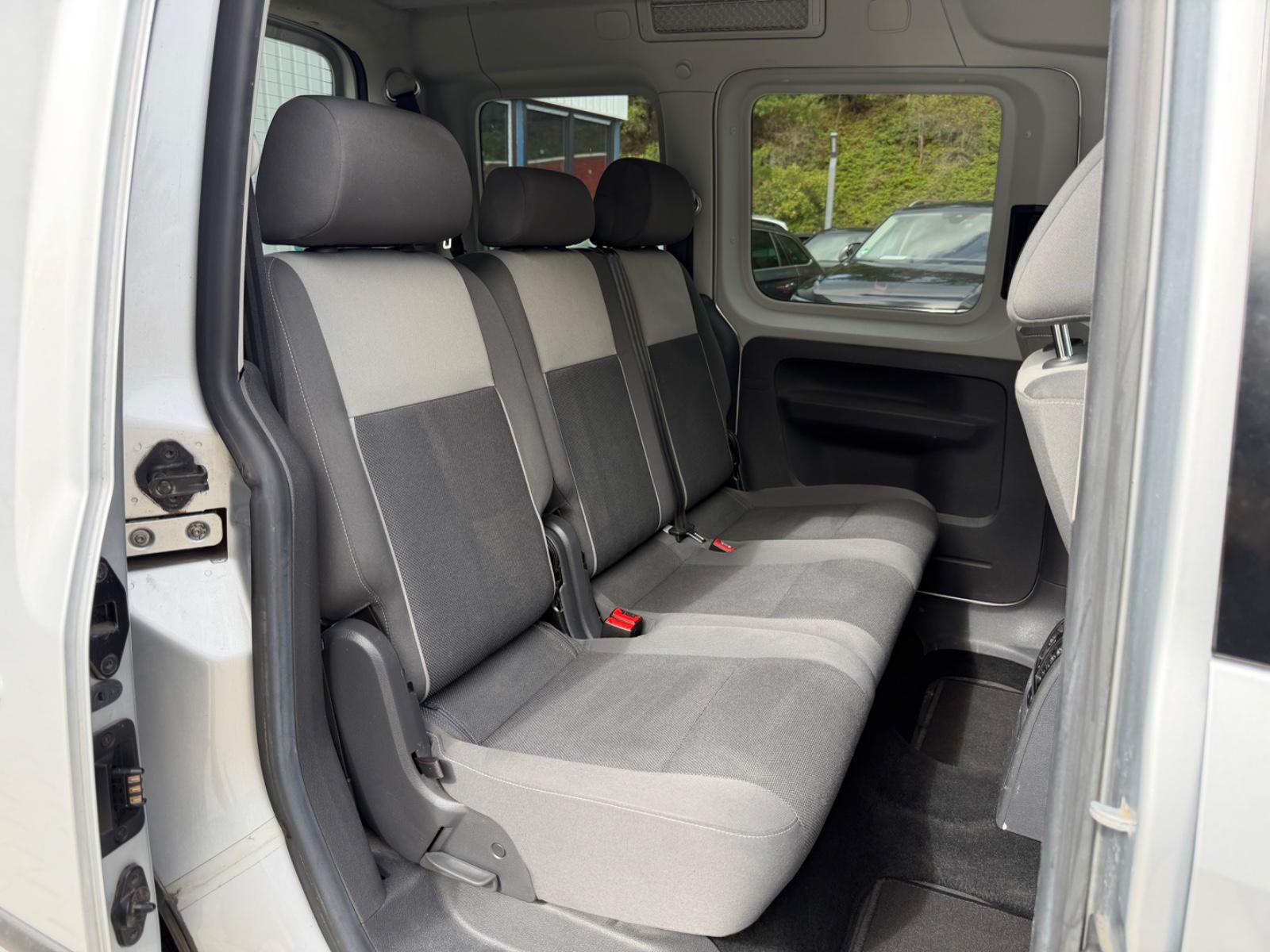 Volkswagen Caddy Kombi Trendline 7Sitze/Klima/Tempo/TÜVNeu