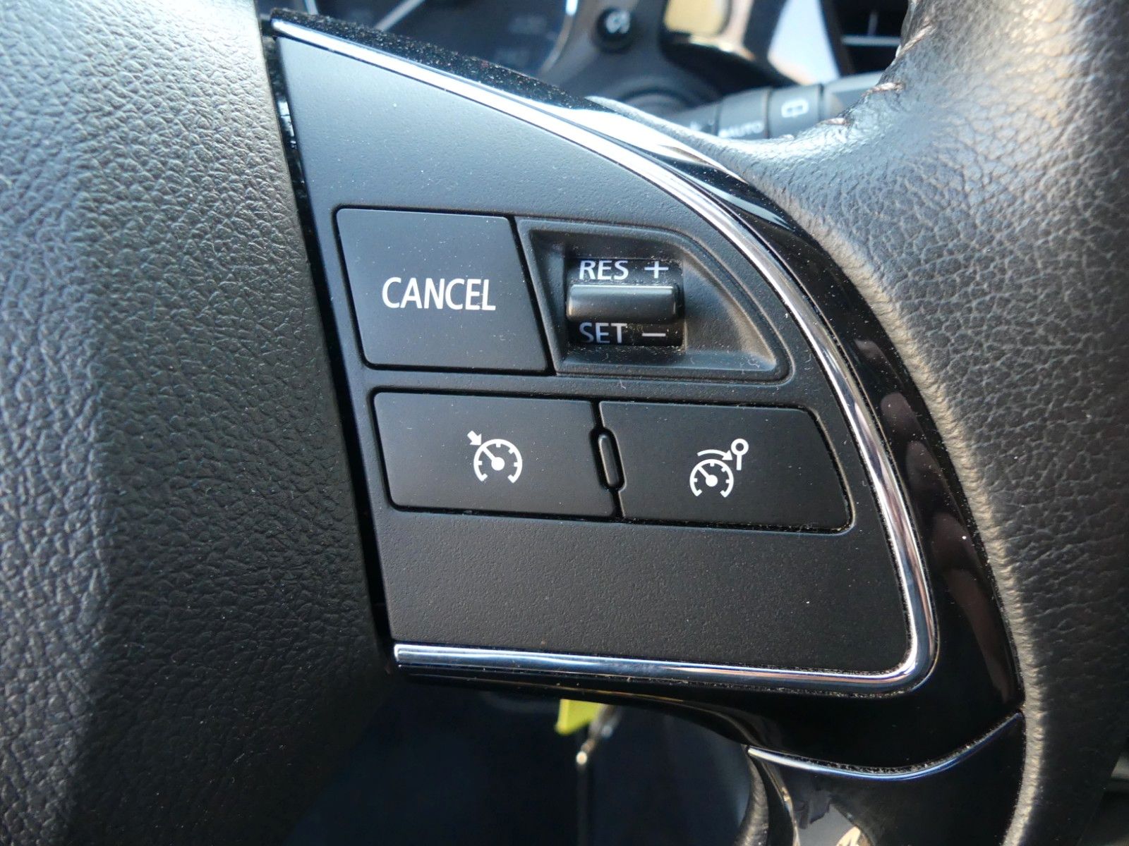 Fahrzeugabbildung Mitsubishi Outlander Diamant Edition 2WD*Gasanlage*Kamera*