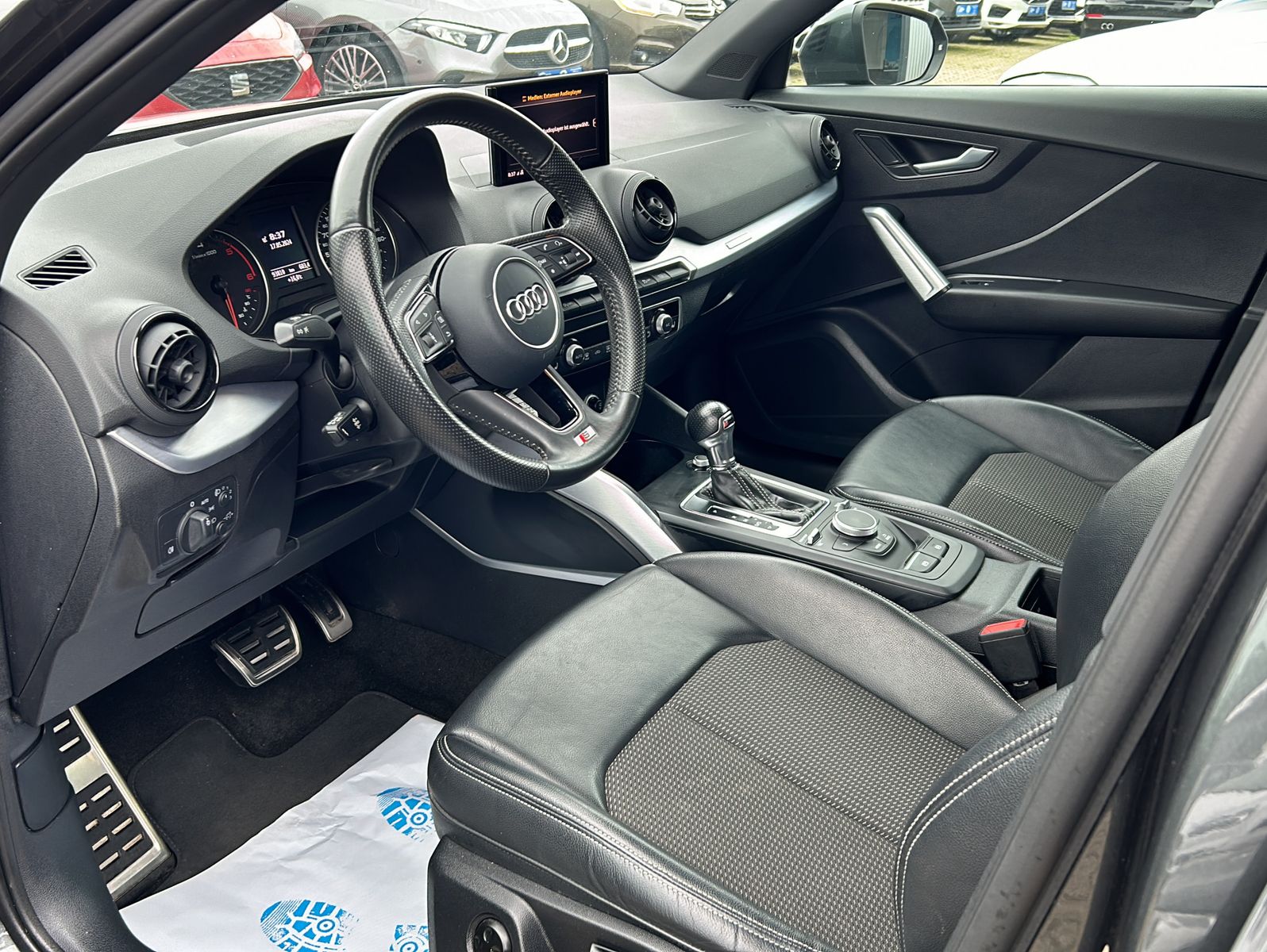 Fahrzeugabbildung Audi Q2 2.0 TDIS-Line Sport-Paket / Plus