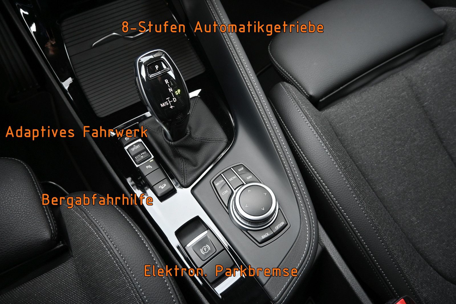 Fahrzeugabbildung BMW X1 xDr. 20d Sport Line °ACC°AHK°HEAD-UP°KAMERA°