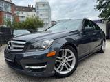 Mercedes-Benz C300 4MATIC BE AVANTGARDE/AMG-STYLE/AUT/NAVI/SHZ - Mercedes-Benz C 300 mit Benzin-Antrieb