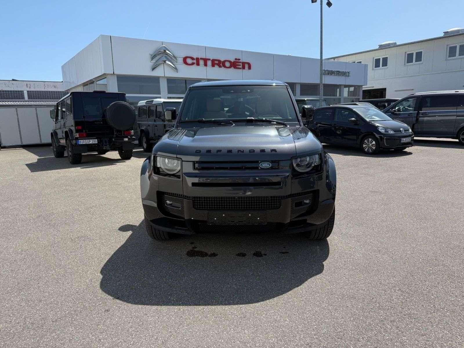 Land Rover Defender 110 D300 X-Dynamic HSE 7 Sitz BLACKPACK