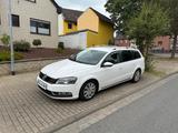 Volkswagen Passat 1.6 TDI BlueMotion BlueMotion - Volkswagen Passat aus 2012 mit Diesel-Antrieb: Limousine, 1.6
